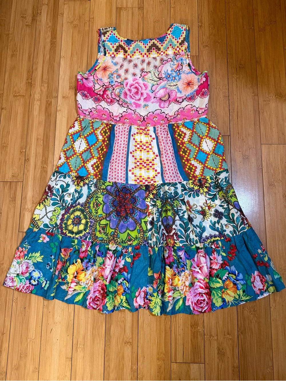 Johnny Was Sunshine Silk Embroidered Floral Dress Size S - Picture 4 of 15